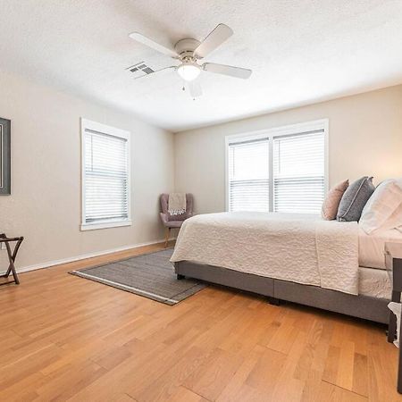 Escape To A Restored 1920S East Waco Bungalow 外观 照片